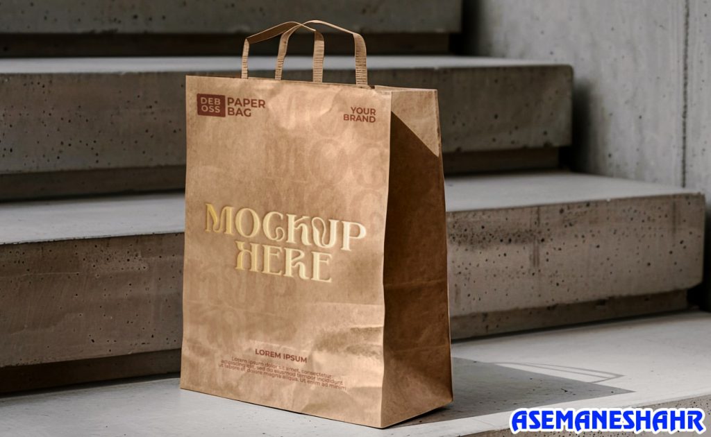 ساک دستی کاغذی با نوشته برجسته، ایده‌آل برای ارائه برند و بسته‌ بندی شیک محصولات با پس‌ زمینه‌ ای راه پله.