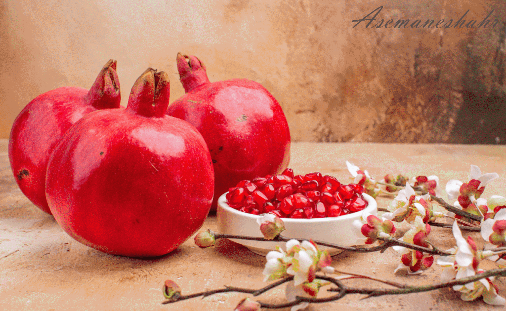 انار شب یلدا | ترکیب زیبای سنتی ایرانی با گل های زمستانی.