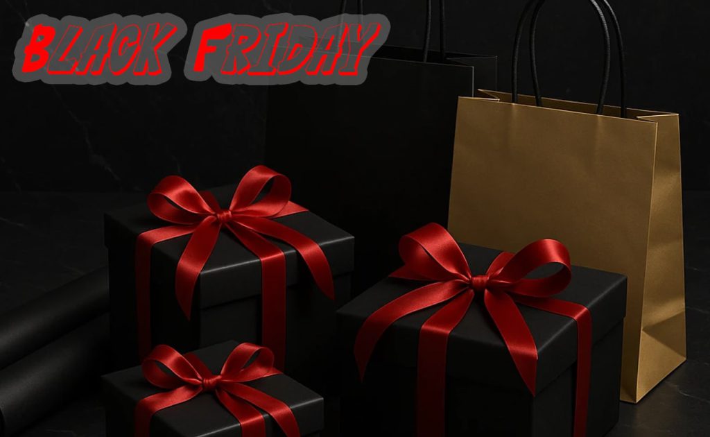 جعبه های کادوی مشکی با روبان های قرمز براق و ساک طلایی در پس زمینه مشکی برای کمپین جمعه سیاه.